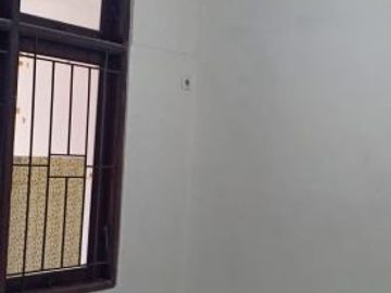 Disewakan Rumah 1,5 Lantai Lokasi Di Jl. Manyar Rejo, Sukolilo Surabaya