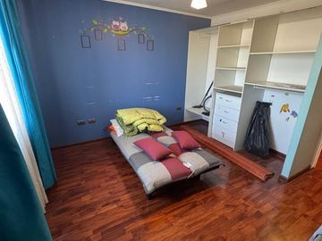 HERMOSA, LUMINOSA Y AMPLIA PROPIEDAD EN VILLA LOS AROMOS