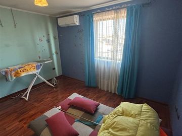 HERMOSA, LUMINOSA Y AMPLIA PROPIEDAD EN VILLA LOS AROMOS