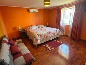 HERMOSA, LUMINOSA Y AMPLIA PROPIEDAD EN VILLA LOS AROMOS