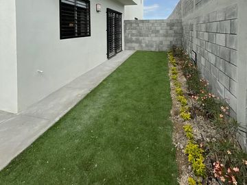 CASA EN VENTA por avenida concordia y santo domingo APODACA