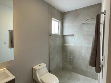 CASA EN VENTA por avenida concordia y santo domingo APODACA