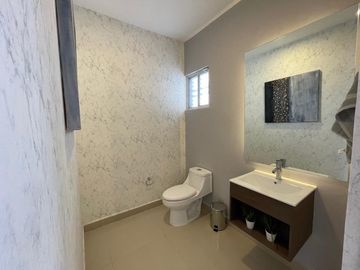 CASA EN VENTA por avenida concordia y santo domingo APODACA