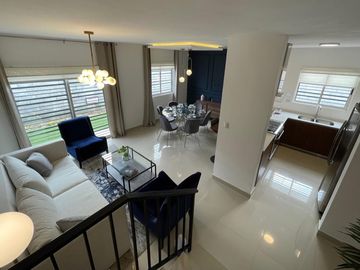 CASA EN VENTA por avenida concordia y santo domingo APODACA