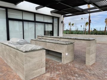 CASA EN VENTA por avenida concordia y santo domingo APODACA