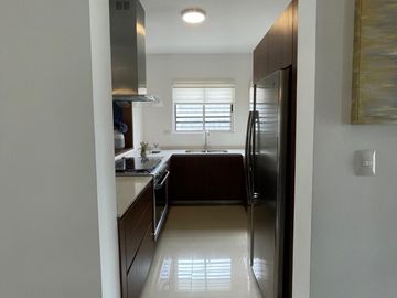 CASA EN VENTA por avenida concordia y santo domingo APODACA