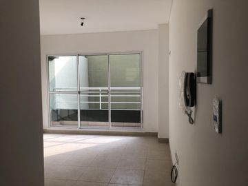 VENTA • VILLA LURO • AV. RIVADAVIA 9615 • MONOAMBIENTE • APTO PROFESIONAL • A ESTRENAR