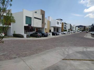 CASA EN VENTA, CAÑADAS DEL LAGO, QUERETARO