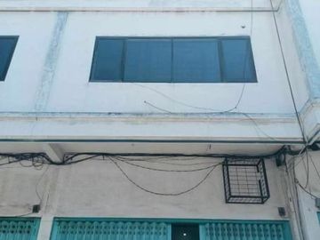 Murah Ruko Genteng Besar Hadap Timur, Strategis