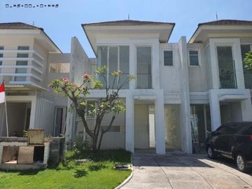 Rumah Long Beach MINIMALIS SIAP HUNI