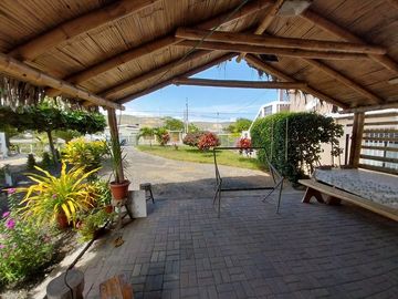Puerto Cayo - Dream Villa: Se Vende Casa Cerca del Mar en Puerto Cayo