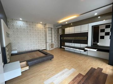 Villa Baru Komplek River View ( Polonia )