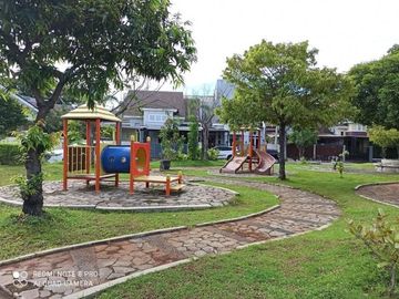 Rumah Nyaman di Cluster Aralia Harapan Indah Bekasi