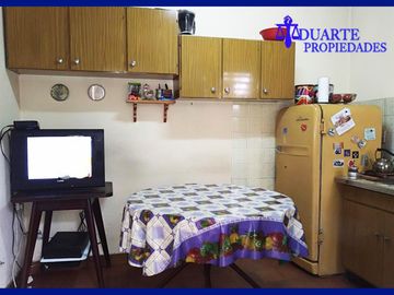 CASA PARA REFACCIONAR Y/O CONSTRUIR  AE 26, TERRENO PROPIO EN ESQUINA.