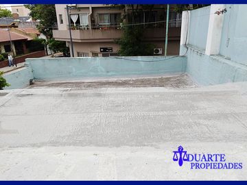 CASA PARA REFACCIONAR Y/O CONSTRUIR  AE 26, TERRENO PROPIO EN ESQUINA.