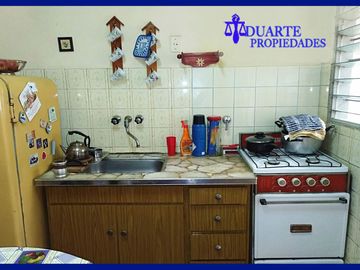 CASA PARA REFACCIONAR Y/O CONSTRUIR  AE 26, TERRENO PROPIO EN ESQUINA.