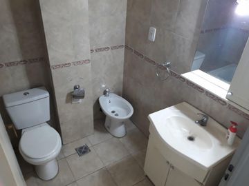 Monoambiente Corrientes al 6400 con cochera piso 9 vista a parque Pileta SUMA Laundry