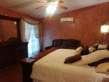 CASA EN VENTA EN COL.CUMBRES 6 SECTOR