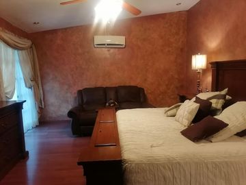 CASA EN VENTA EN COL.CUMBRES 6 SECTOR