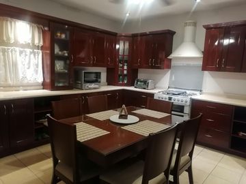 CASA EN VENTA EN COL.CUMBRES 6 SECTOR