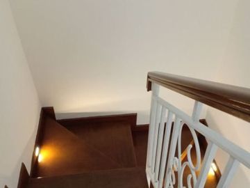 Dijual Murah Rumah 2 Lantai Di Jalan Raya Pekayon, Dekat Galaxy, Bekasi Selatan
