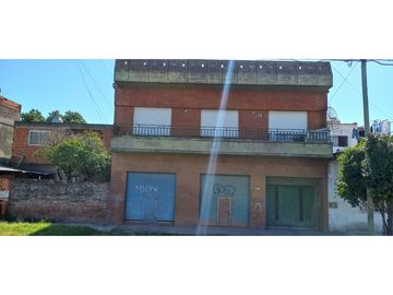 SETTINO 3378 entre Lavallol y Llerena