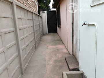 Casa en venta de 3 dorm, muy cerca Hospital Herminda Martin
