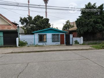 Casa en venta de 3 dorm, muy cerca Hospital Herminda Martin