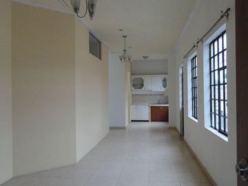 Venta de casa en Cotacachi, centro