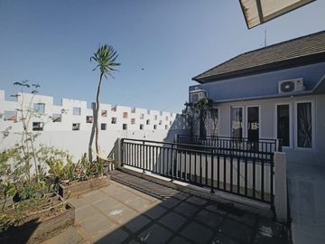 RUMAH MEWAH 2 LANTAI DI BALI DEKAT PLAZA RENON HARGA TERJANGKAU