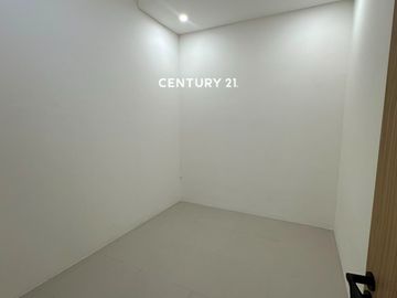 Rumah Modern Minimalis 1 Lantai Dalam Cluster Di BSD Bs 18897