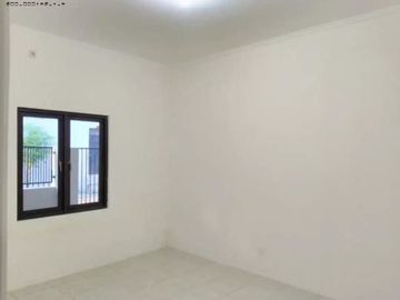 Rumah Ngagel Wasana STRATEGIS, BARU RENOV, ROW 4.5M