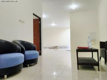Rumah Ngagel Wasana STRATEGIS, BARU RENOV, ROW 4.5M