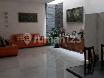 Dijual Rumah di Sunrise Garden