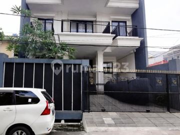 Dijual Rumah di Sunrise Garden