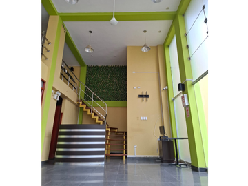 🌟 ¡Oportunidad única para tu negocio en Chiclayo! 🌟

🏢 Te presentamos este local comercial de un piso, situado en la estratégica ubicación de la cal