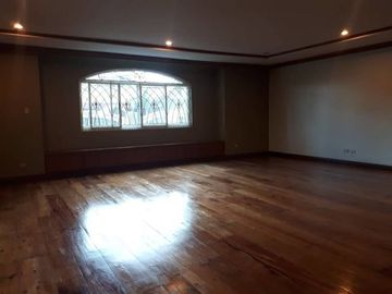 Spacious House with 3 Bedroom for RENT in Angeles City