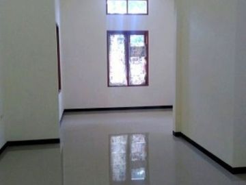 Rumah Hook Baru 2 Lantai Luas 209 di Taman Sulfat Malang