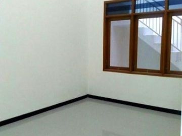 Rumah Hook Baru 2 Lantai Luas 209 di Taman Sulfat Malang