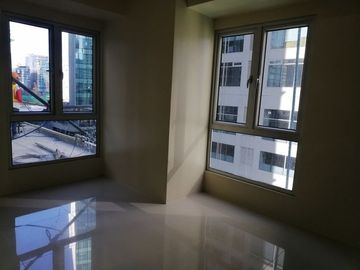 FOR SALE: 2 BR Condominium in Montane BGC, Taguig