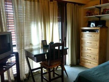 CHALET 5 AMPLIOS AMBIENTES CON EXTENSO PARQUE