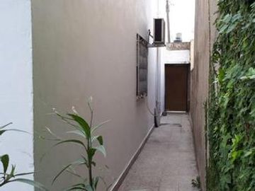 CHALET 5 AMPLIOS AMBIENTES CON EXTENSO PARQUE