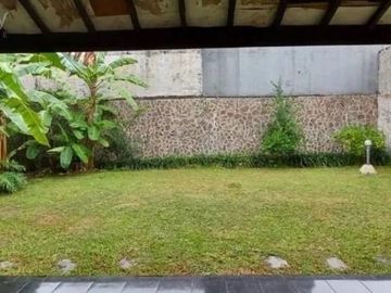 Rumah luas Margorejo Indah