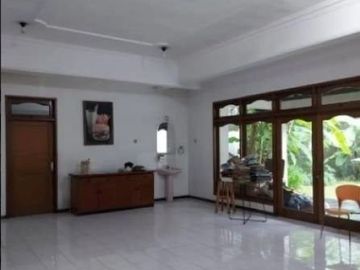 Rumah luas Margorejo Indah