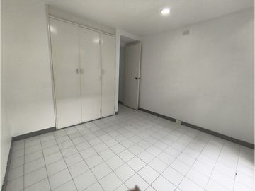 apartamento en venta en laureles. Cod V14009