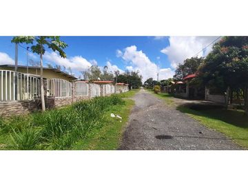 VENDO CASA EN EL CARRIZAL EN REMATE