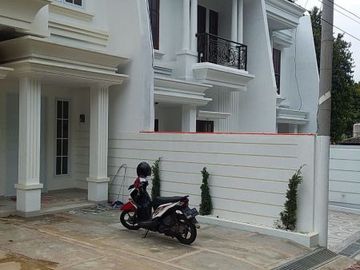 Rmh cluster mewah siap huni jagakarsa,jaksel
