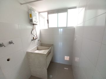 apartamento en venta en conjunto residencial portobello  piso 7. Cod V13337