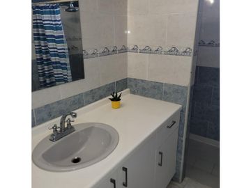 SE VENDE CASA EN ALTOS PRADERAS DE SAN ANTONIO 300 M2