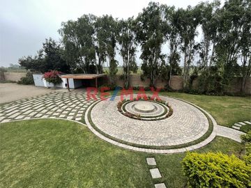 Se Vende Hermosa Casa De Campo En El Carmen - Chincha